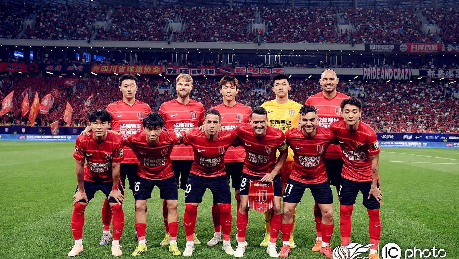 国际比赛日成都蓉城备战英超，回应争议细节曝光，目标明确，团队化学反应显著的简单介绍